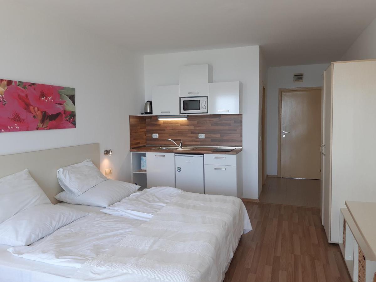 קיטן Aparthotel Romance מראה חיצוני תמונה