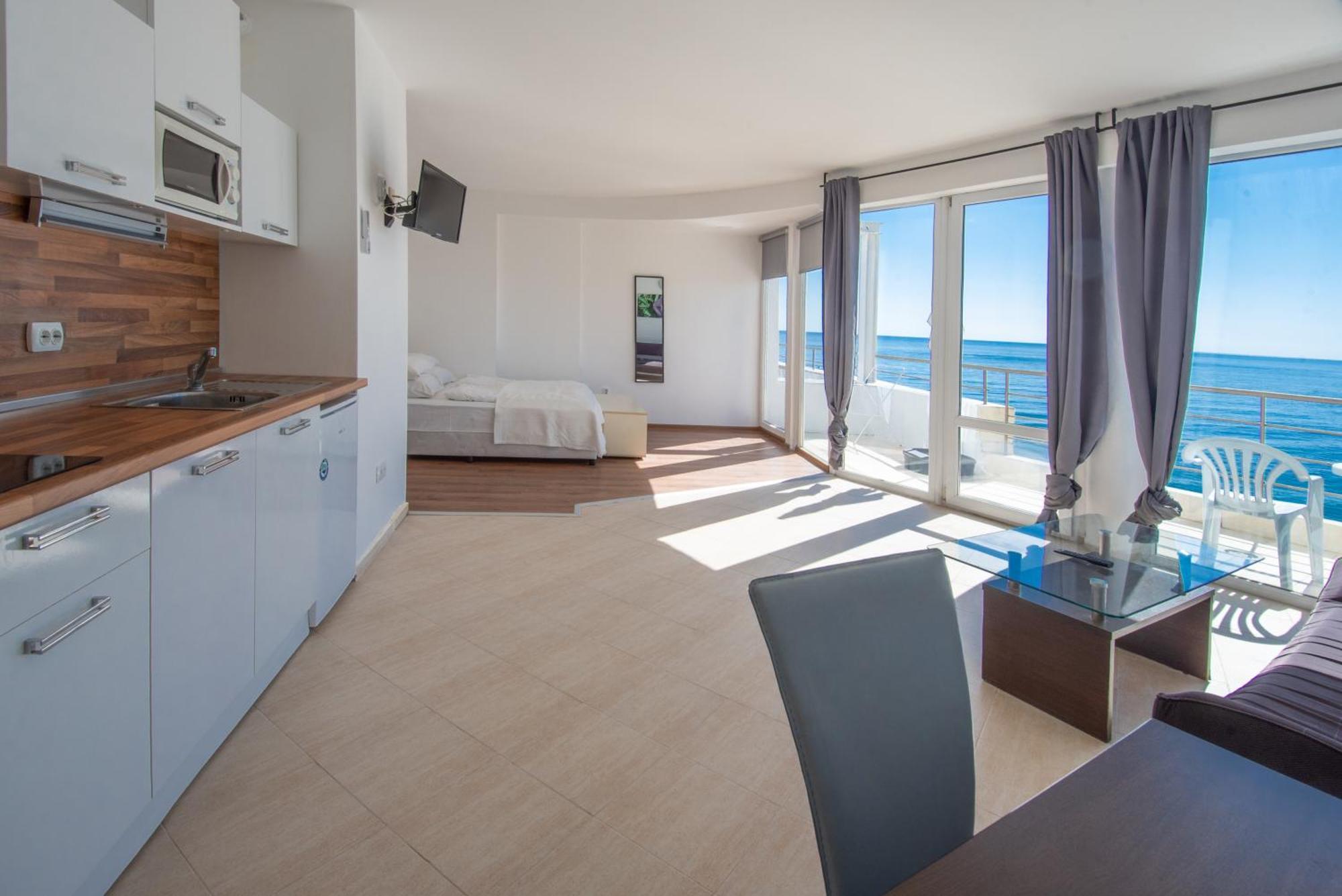 קיטן Aparthotel Romance מראה חיצוני תמונה