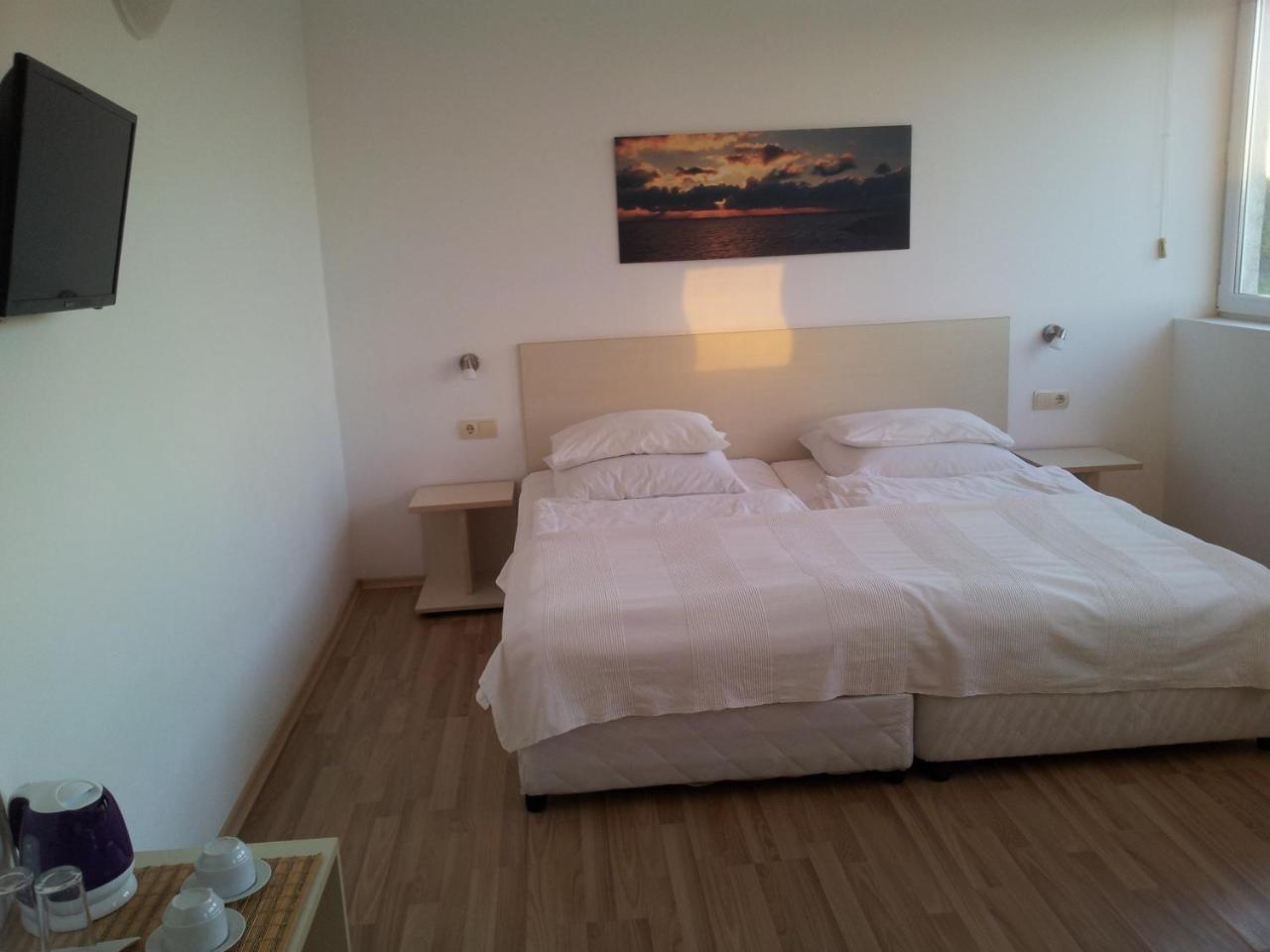 קיטן Aparthotel Romance מראה חיצוני תמונה